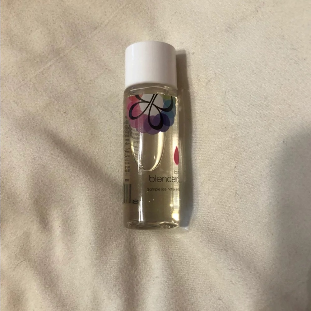 beauty blender cleaner